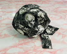 Load image into Gallery viewer, Skull &amp; Roses Skull Cap
